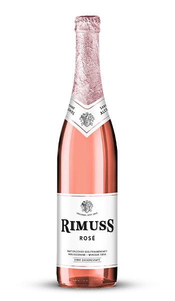 Der alkoholfreie Rimuss Rosé ohne Zuckerzusatz hat ein neues Design und einem neutralen Hintergrund